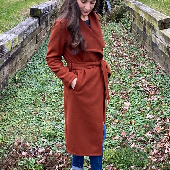 Boutique drape neck trench coat with waist tie - Picture 2 of 3